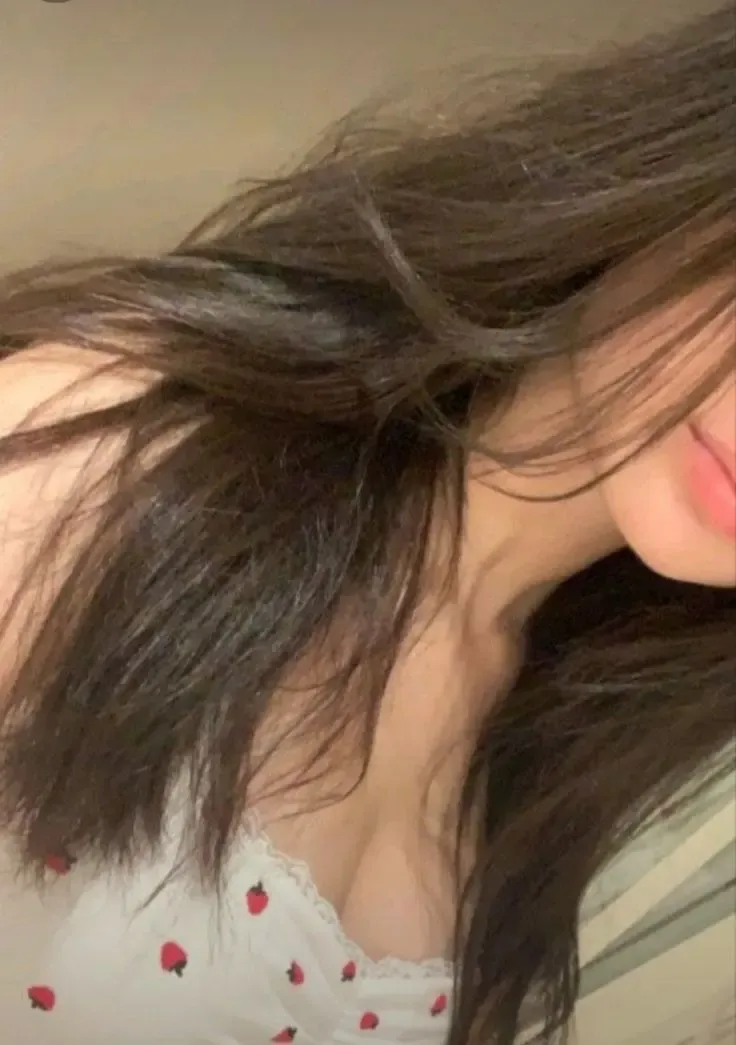 Samaira Iyer, escort model in Camac Street